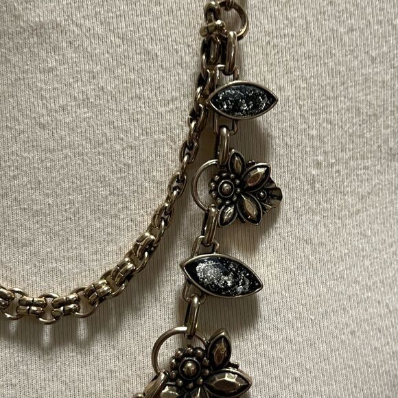 Elegant Gold and Black Floral Necklace #PDNK2 - Picture 3 of 7
